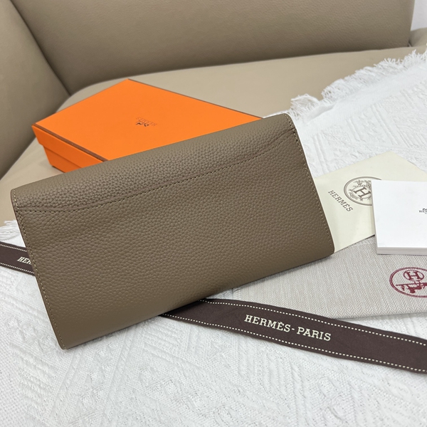 エルメス財布コピー背面デザイン